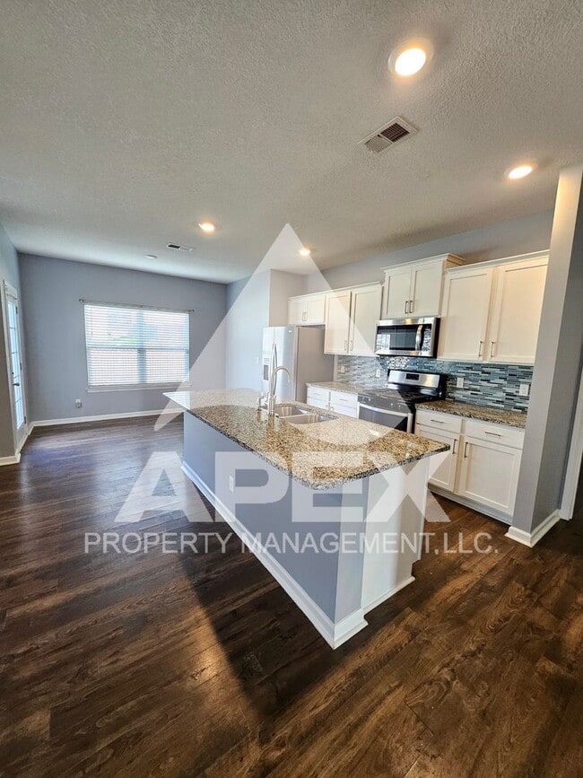 Building Photo - Stunning 5 Bd / 3.5 Ba 2-Story Single Family home in Hardin Valley!