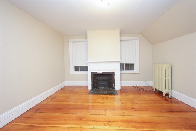 Building Photo - 83 S Main St