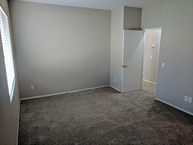 Building Photo - Single Story 3 Bedroom/2 Bath in Murrieta with Large Yard!