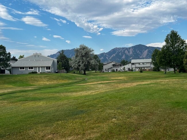 Building Photo - Fall 2026 Pre-Leasing!! Beautifully Renovated 3bed / 2bath in PRIME Boulder location with POOL !!!