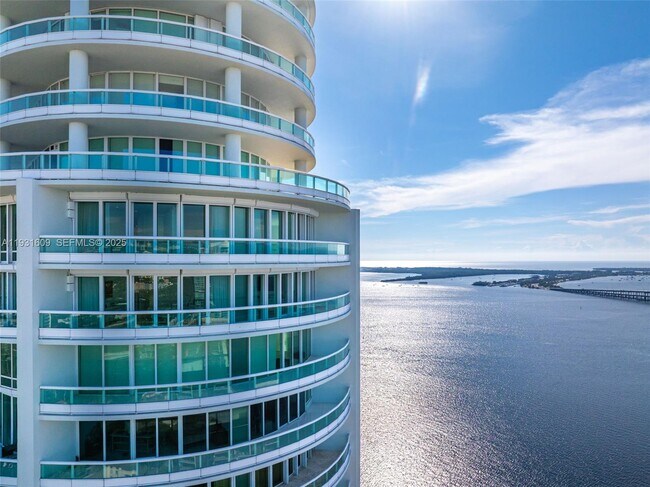 Building Photo - 1643 Brickell Ave