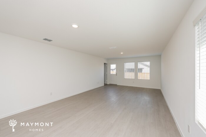 Building Photo - 236 Sycamore Pl