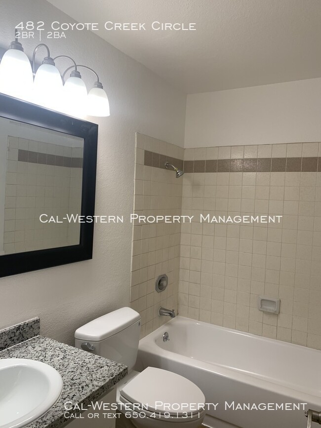 Building Photo - 482 Coyote Creek Cir