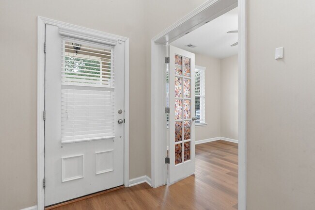 Building Photo - 9950 Autry Vue Ln
