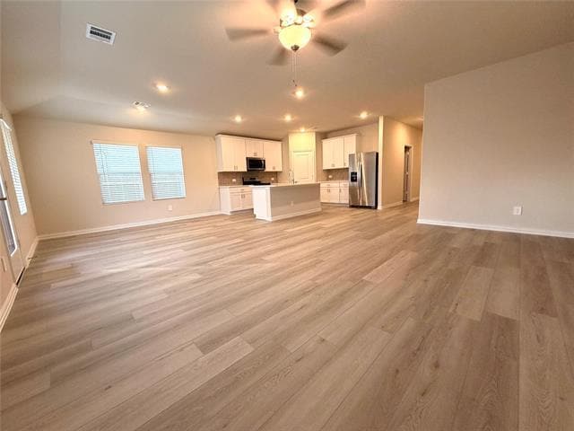 Building Photo - 609 Tidal Dr