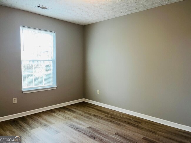 Building Photo - 105 Granite St