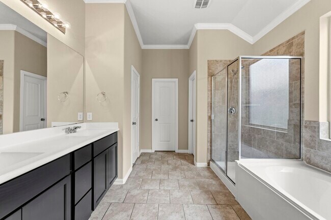 Building Photo - 34 Sawbridge Cir