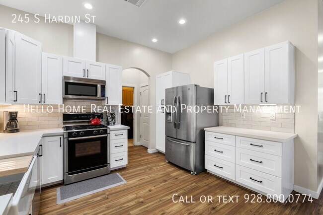 Building Photo - 245 S Hardin St