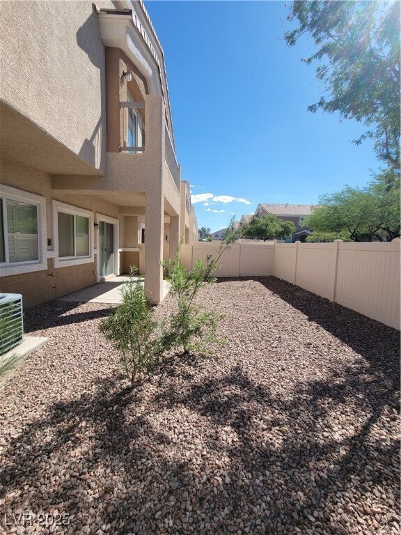 Building Photo - 9967 Aspen Rose St