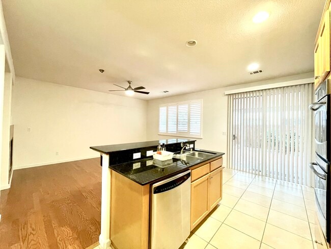 Building Photo - 366 Rock Creek Cir