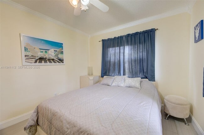 Building Photo - 1248 W Lakes Dr