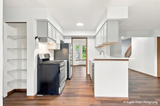 Building Photo - 3020 Ilene Dr