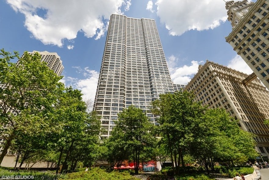 Building Photo - 405 N Wabash Ave