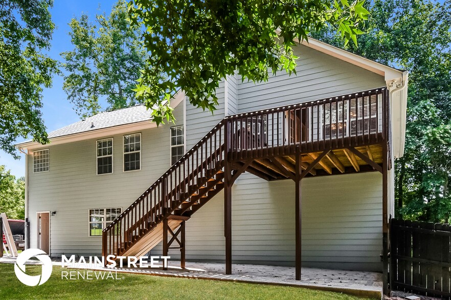 Building Photo - 136 Summer Creek Cove