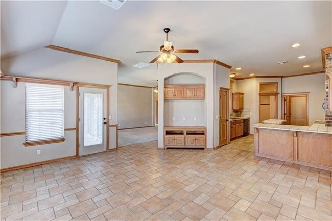 Building Photo - 16304 Vallejo Pl