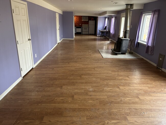Building Photo - 9869 Silver Dr