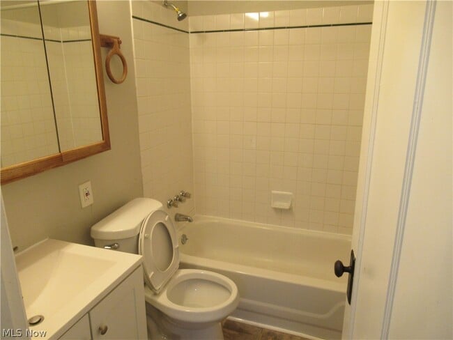 Building Photo - 3636 W 122nd St