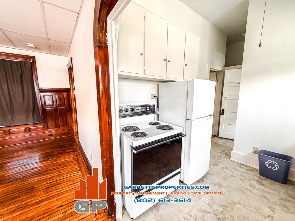 Building Photo - 10 Loomis St