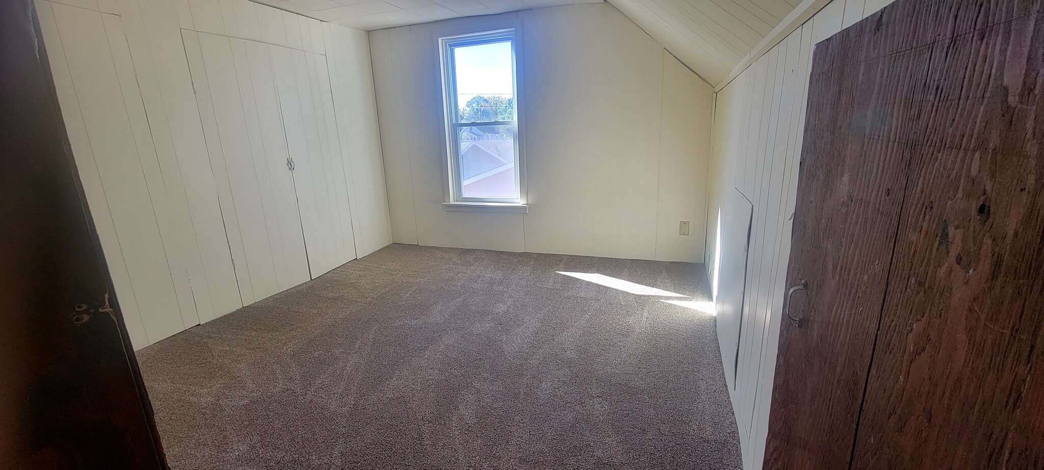 Bonus Room - 407 22nd Ave N