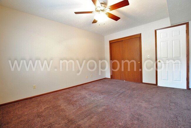 Interior Photo - ALANSCO 1016 N 47 AVE