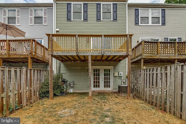 Building Photo - 14623 Stone Crossing Ct