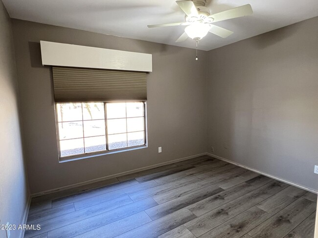 Building Photo - 613 W Westcott Dr