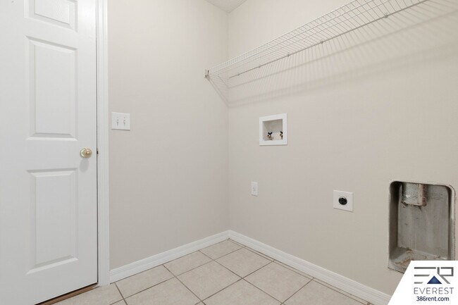 Building Photo - 25 Port Royal Dr