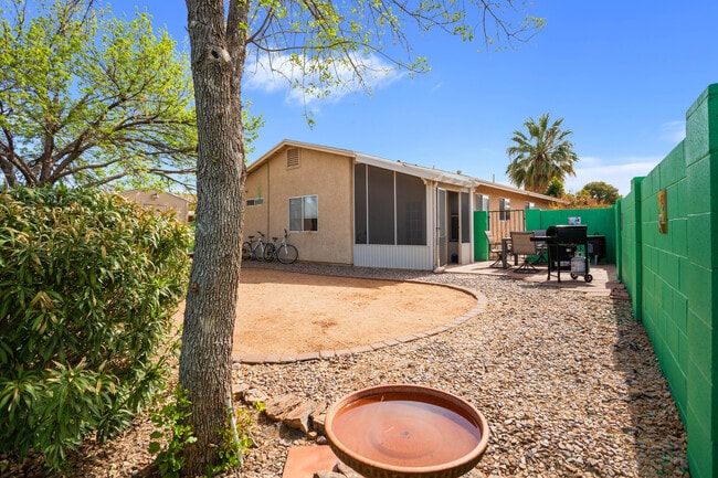 Building Photo - 4437 Territorial Loop