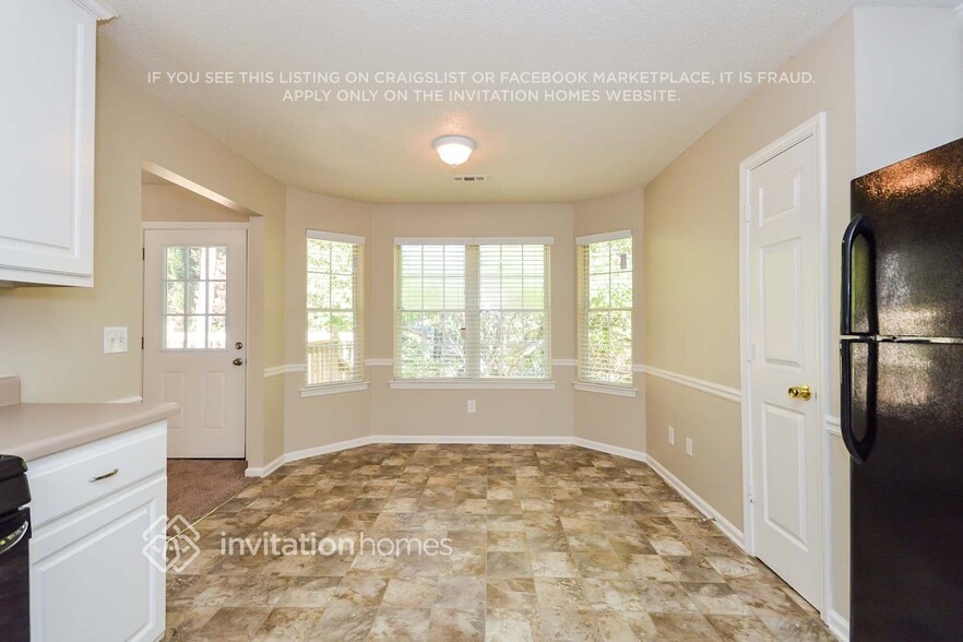 Building Photo - 3940 Cumberland Trail SE