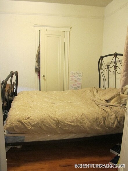 Building Photo - 70 Chiswick Rd