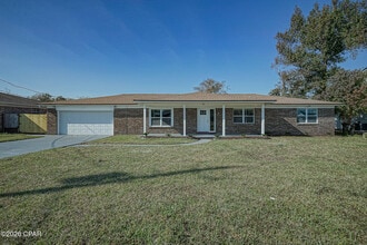 Building Photo - 410 S Star Ave