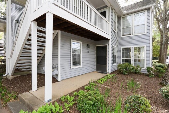 Building Photo - 402 Olde Mill Ln