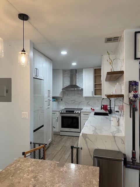 Building Photo - 2220 NE 68th St