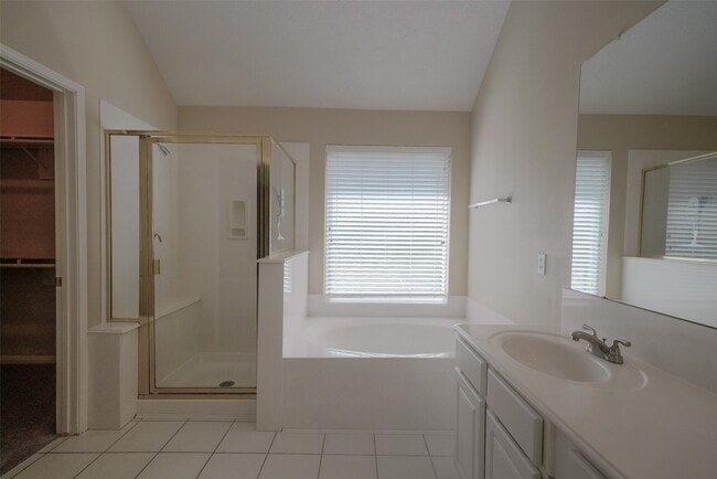 Building Photo - 39 Belcarra Pl