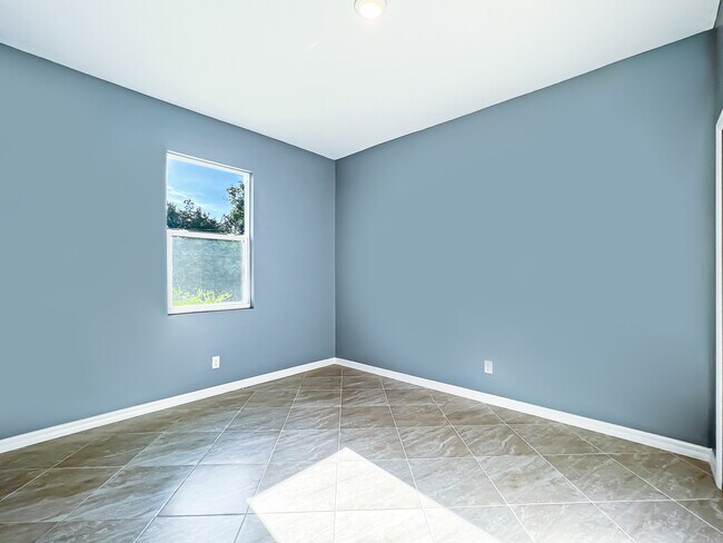 Building Photo - 5229 7th St W