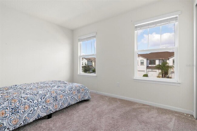 Building Photo - 5004 Skyview Ln