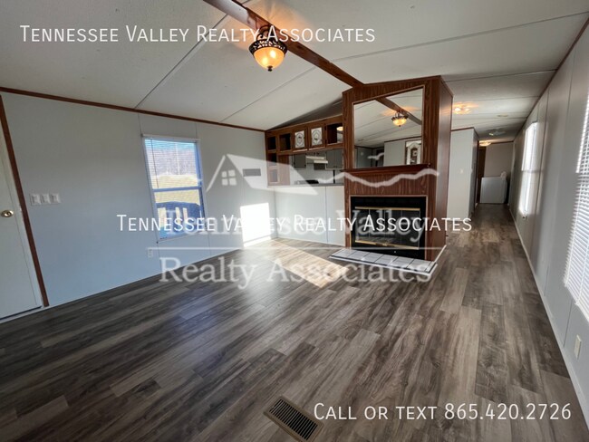 Building Photo - 2248 Knoxville Hwy