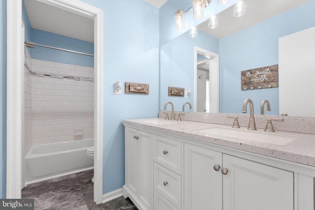 Building Photo - 10704 Cobblestone Dr
