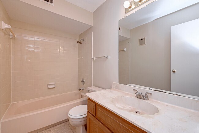 Building Photo - 7597 Cambridge St