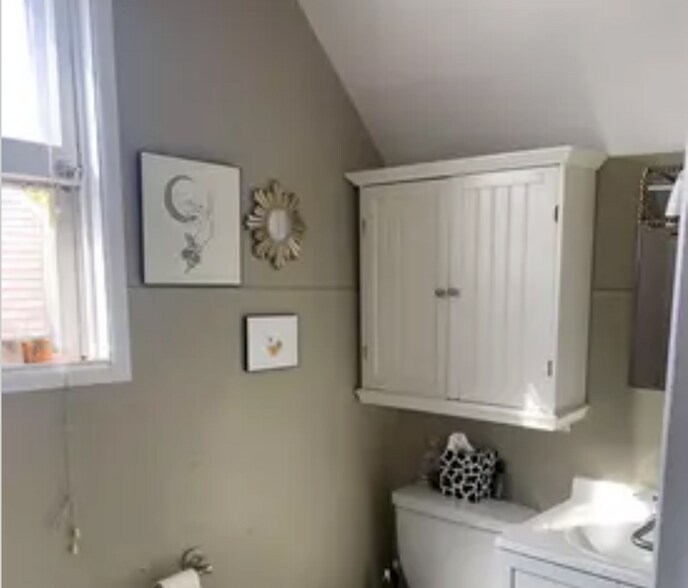 Building Photo - 1143 E Bueno Ave