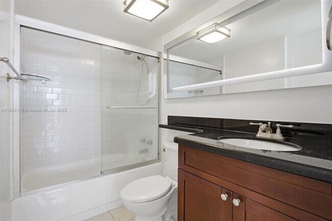 Building Photo - 5 Island Ave