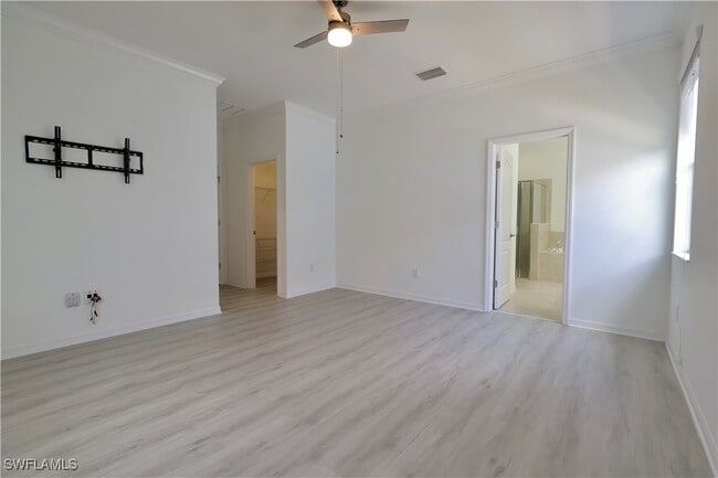 Building Photo - 2338 Heydon Cir E