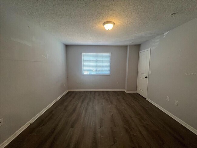 Building Photo - 104 Cedar Bark Ln