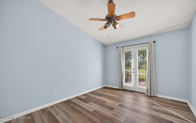 Building Photo - 13727 Richmond Park Dr N
