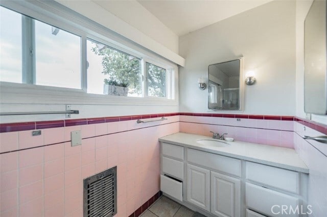 Building Photo - 2832 E Farview Ln