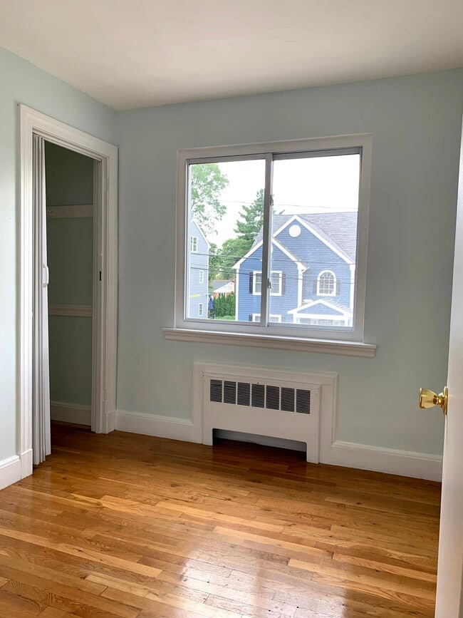 Office - 22 Sparrow St
