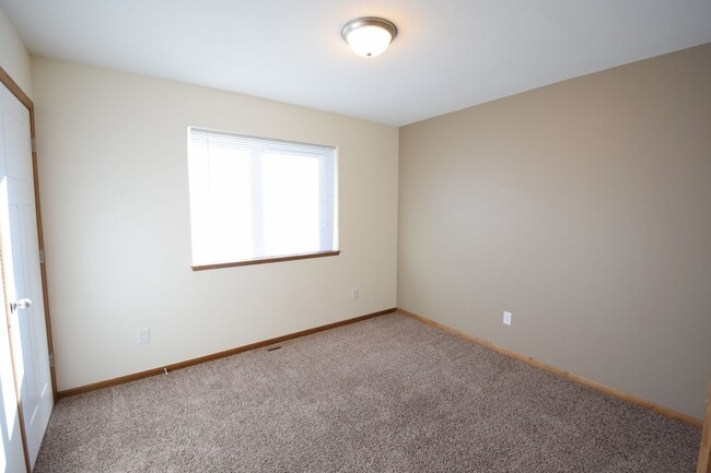 Building Photo - Indigo Crossing Townhomes