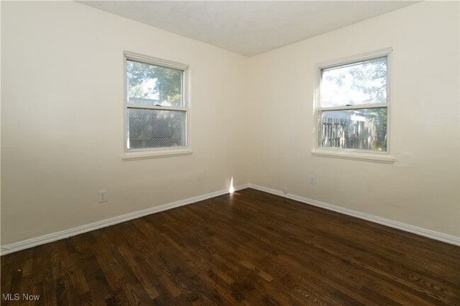 Building Photo - 1247 Genesee Ave
