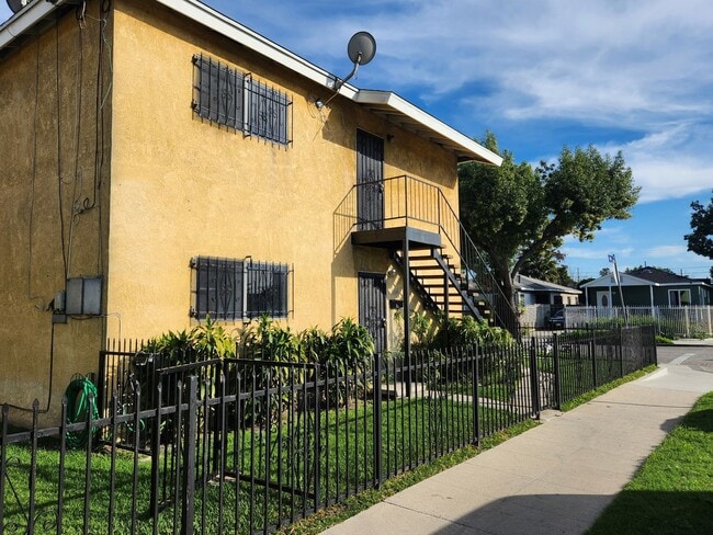 Building Photo - 8866 Wall St