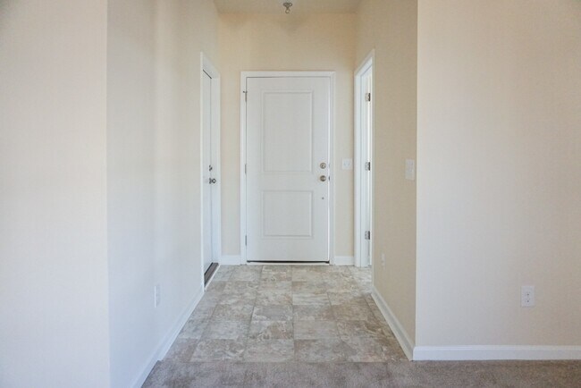 Building Photo - **$500 off First Months rent** Lovely 3 bedroom 2 Bath Ranch with 2 Car Garage in Goose Creek